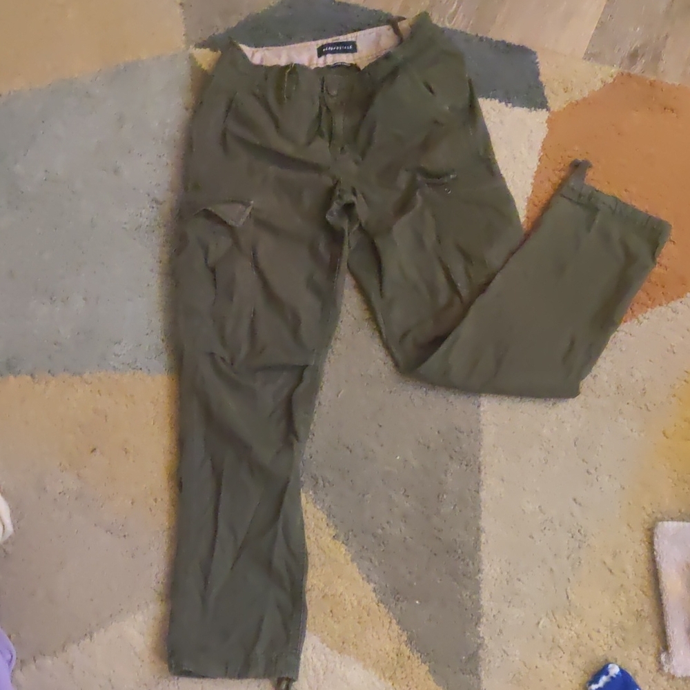 🐇 Aeropostale Men's Green Cargo Pants XS